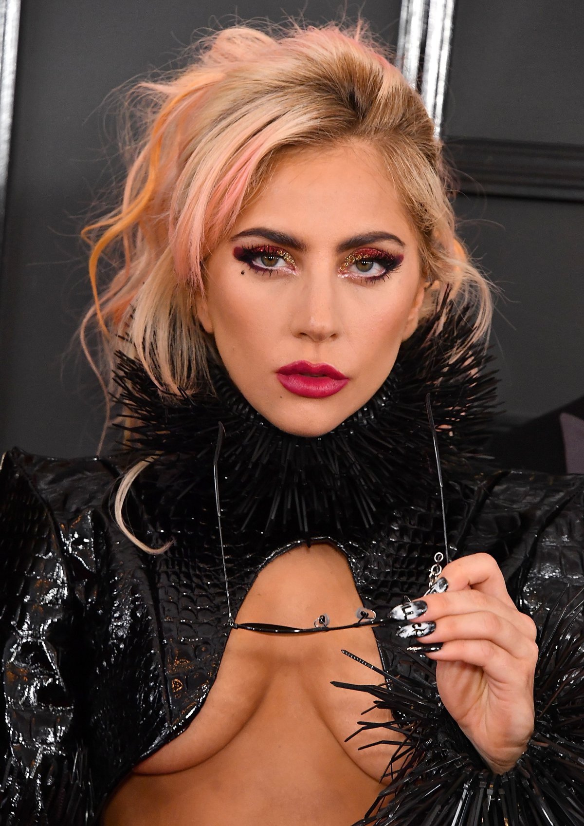 1486998502_457995_1486998648_album_norma