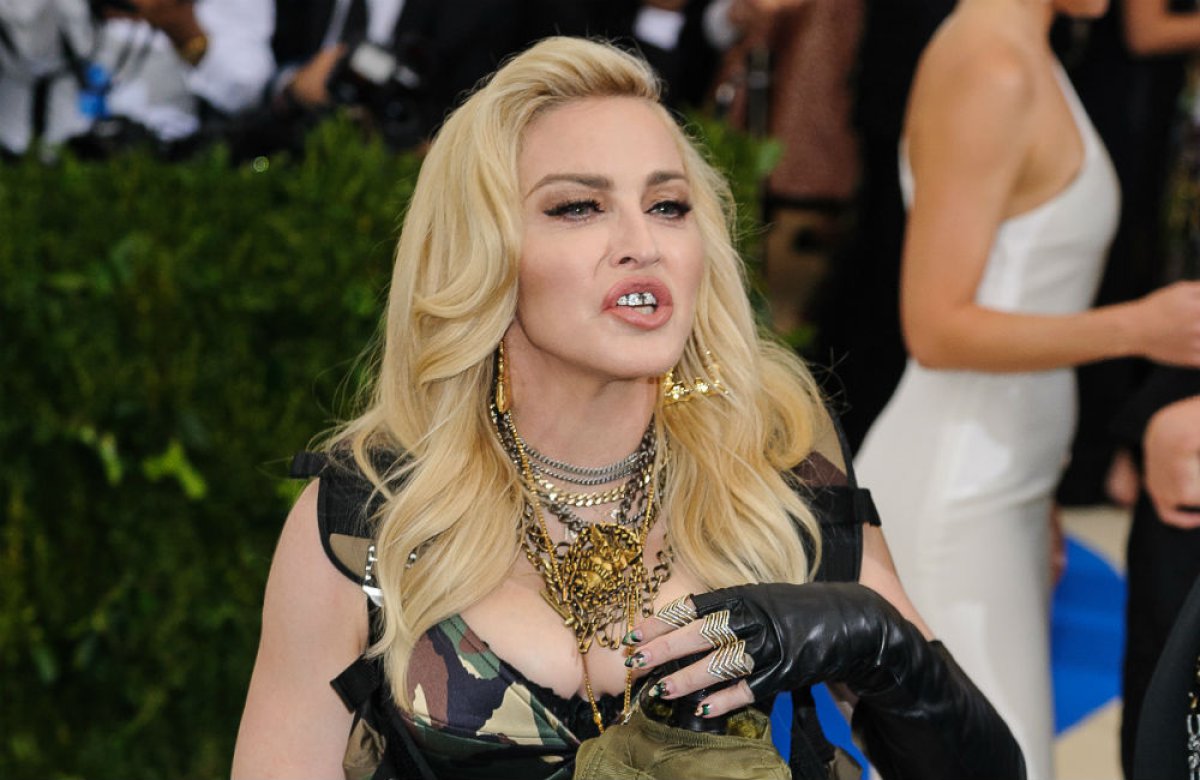 Madonna se lleva una cantimplora llena de vino a la gala del Met