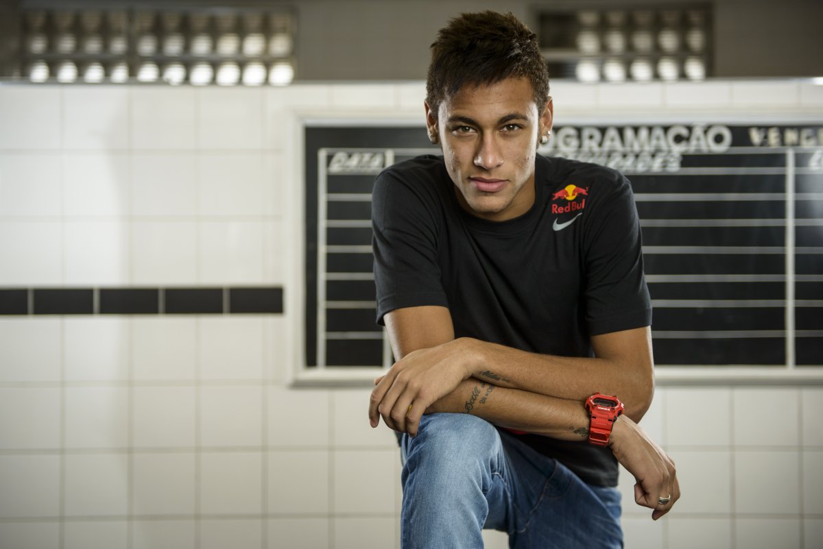 La bomba sexy que Neymar tiene como novia