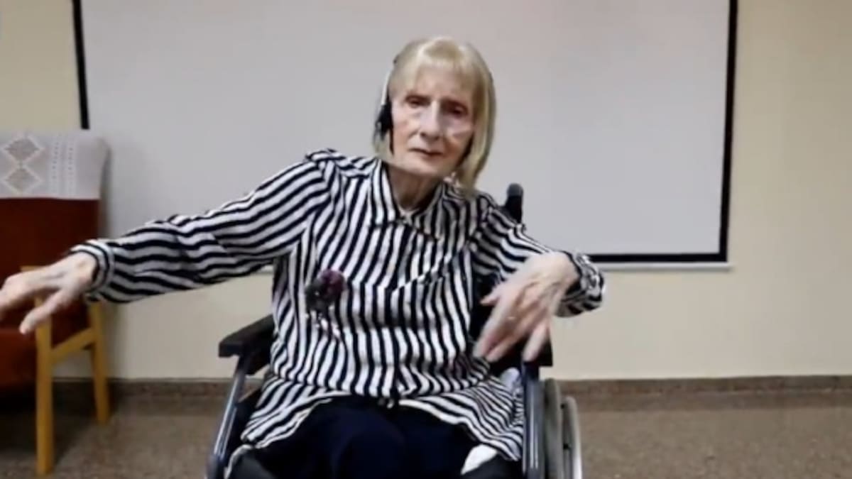 VIDEO: exbailarina con Alzheimer escucha 'El lago de los cisnes' y su reacción conmueve a todos