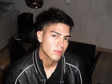 Él es Javier Cardona, el mejor amigo de 'La Segura' que "salió del closet"; ¿quién es su pareja?