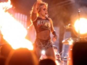 Lady Gaga se hace perdonar por sus fans tras cancelar su concierto en Montreal