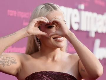 Karol G rompe el silencio sobre rivalidad con Shakira ¿hay competencia entre ellas?