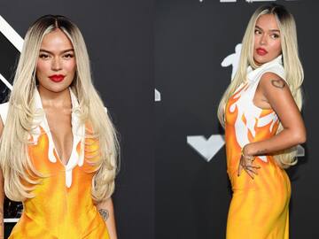 Esta es la millonada que vale el vestido de "fuego" que uso Karol G en los MTV VMAs 2024