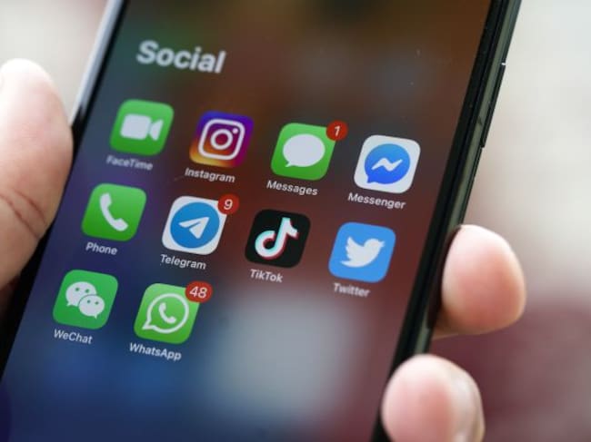 La edad del dispositivo, el estado de la batería y las actualizaciones del sistema inciden en el funcionamiento del celular. Cortesía: Jaap Arriens/NurPhoto via Getty Images