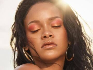RIHANNA SIGUE SIENDO FUROR EN REDES CON SENSUALES FOTOGRAFÍAS