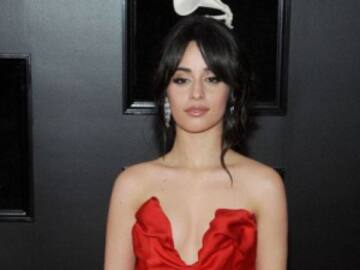 CAMILA CABELLO SOÑABA CON SER RUBIA Y DE OJOS AZULES