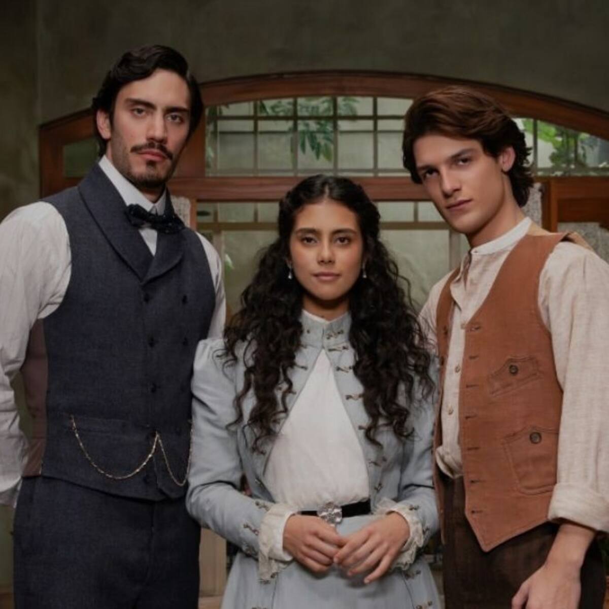 Esta es la nueva serie de Netflix que combina romance, conflicto y política; basada en una novela famosa