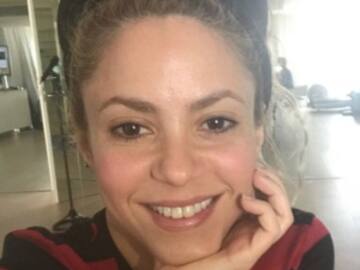 SHAKIRA ASOMBRA CON SUS MOVIMIENTOS FLEXIBLES A SUS 41 AÑOS