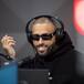 ¿Romántico o inapropiado? Nicky Jam y su polémico ‘piquito’ con su suegra desatan debate