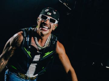 Feid lanza su propio juguete para Navidad: la muñeca de Karol G necesita su ‘Makinón’