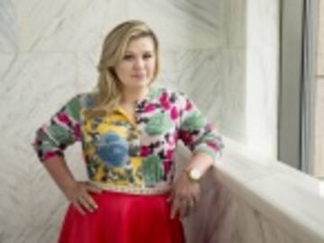 Kelly Clarkson esta aterrorizada de su propia nación