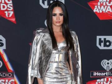 DEMI LOVATO CELEBRA SEIS AÑOS SOBRIA