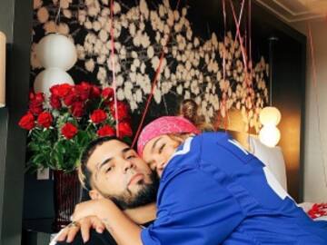 ¡Como el vino! Salma Hayek sorprende con fotos en bikini a sus 53 años