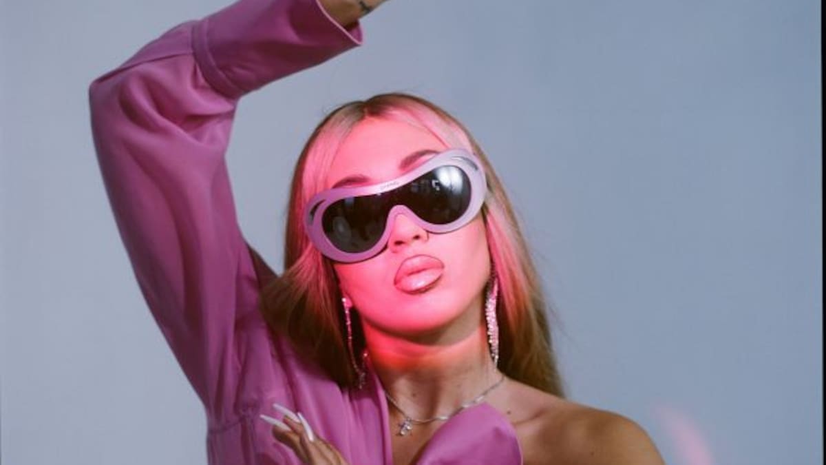 Kali Uchis presenta 'La Luz' con Jhay Cortez