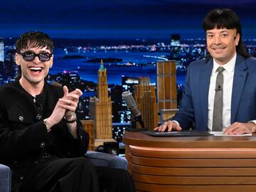 Peso Pluma reveló que su caracteristico peinado fue producto de un error en Colombia