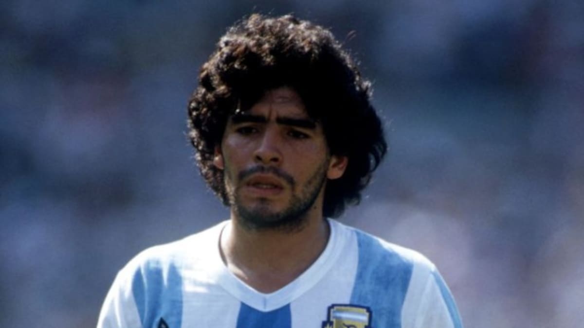 En video: captan la silueta de Maradona en el cielo