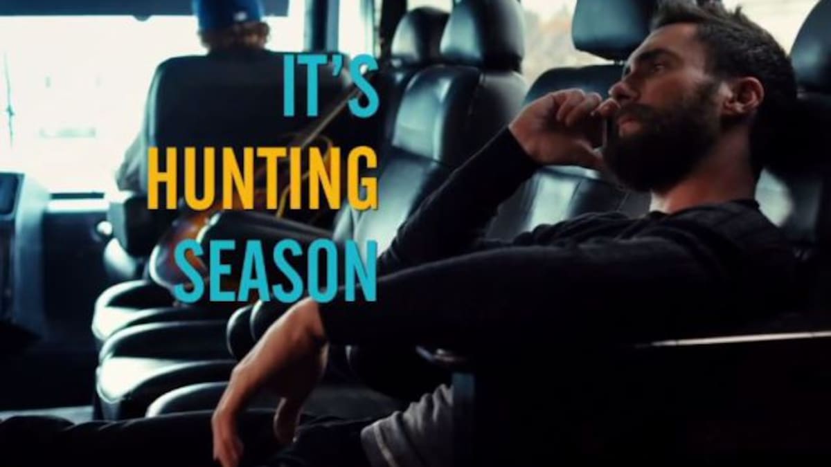 Adam Levine presentó el tema de la película que protagoniza