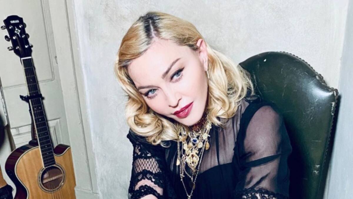 Madonna publica foto sin sostén y la confunden con Miley Cyrus