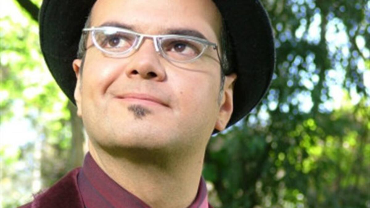 Aleks Syntek y su regalo de colección