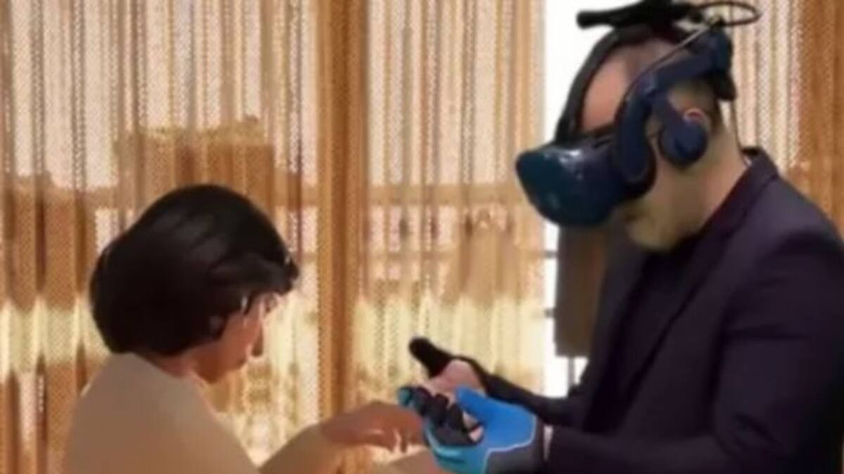 Gracias a la realidad virtual, hombre se “reencuentra” con su fallecida esposa