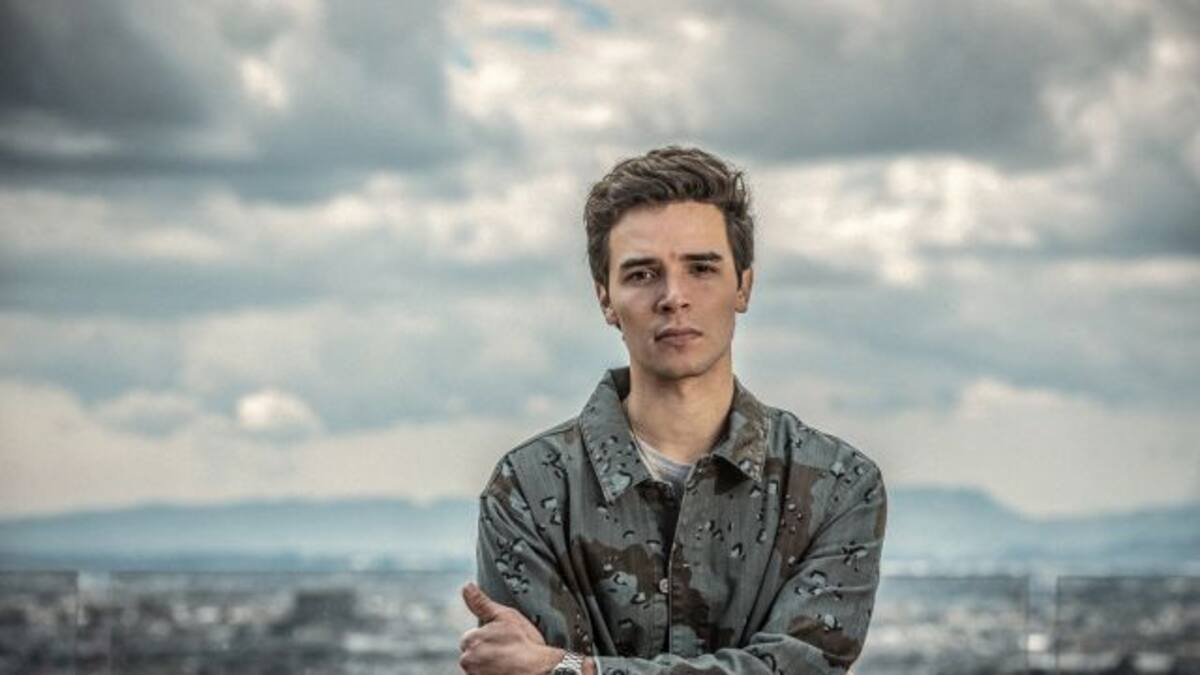 Alejandro Santamaría presenta junto a Kobi Cantillo su canción ‘Sin Querer’