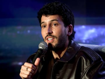 Sebastián Yatra sorprendió a su público con emotiva serenata gratuita en Chile