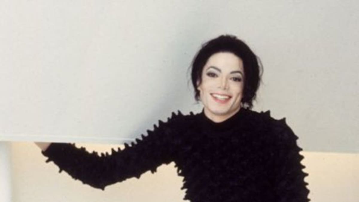 Teoría conspiratoria se atreve afirmar y comprobar que Michael Jackson está vivo