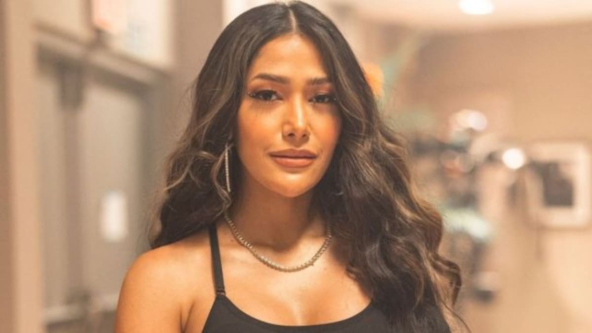 A Farina le ‘llovieron’ piropos por fotos mostrando sus encantos