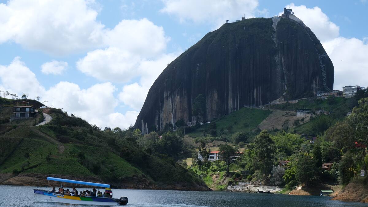 3 playas cerca de Medellín con el mejor 'vibe' para planes con amigos: Atardeceres, gastronomía y más