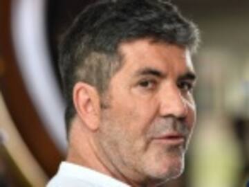 Mel B le lanza un vaso de agua a Simon Cowell en pleno reality show