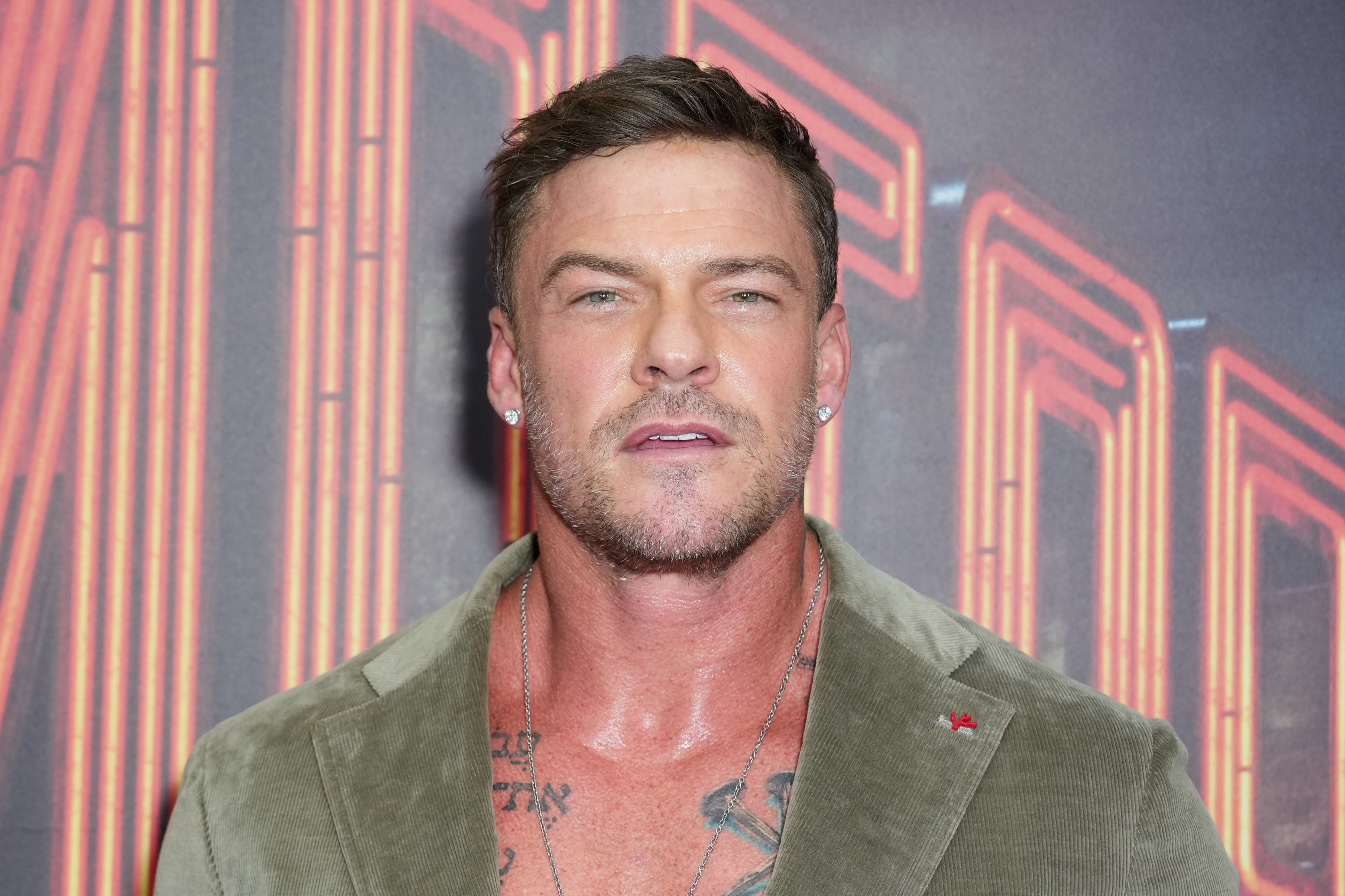 Alan Ritchson (Photo by John Nacion/Variety via Getty Images)