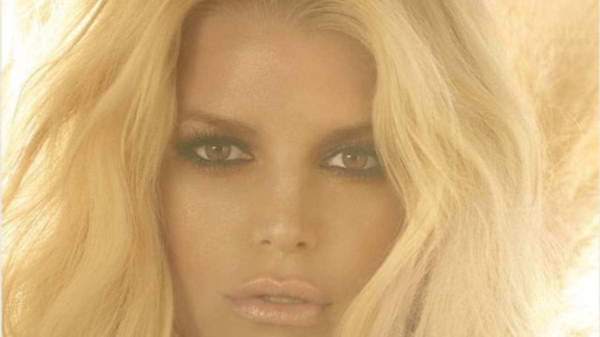 Jessica Simpson causa controversia por su pérdida de peso