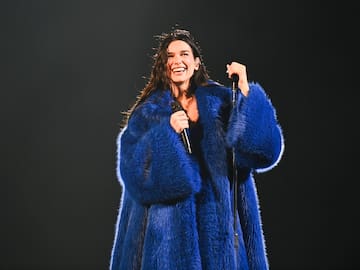 Dua Lipa sorprendió a todos sus seguidores al cantar 'Héroe', la famosa canción de Enrique Iglesias en español