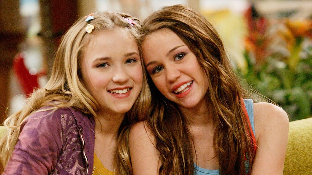 Emily Osment explica por qué no estuvo en el 20 aniversario de Hannah Montana