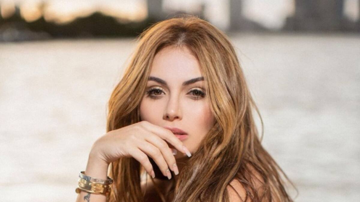 "Divina con pies sucios y todo", le dicen a Sara Uribe por foto en lencería