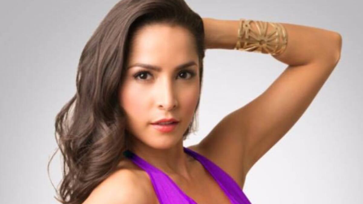 Carmen Villalobos es sorprendida con un regalo de sus fans