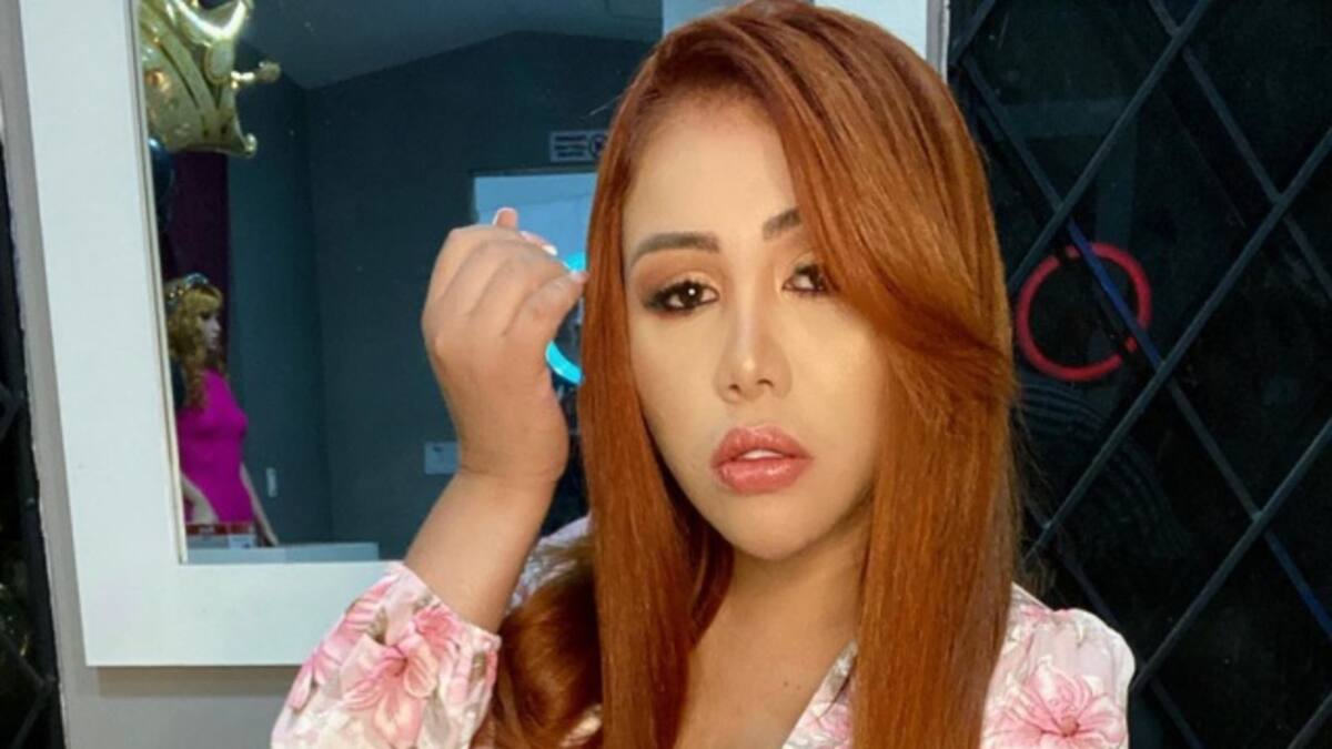 Sin ropa y en la ducha, Yina Calderón anuncia que hará música