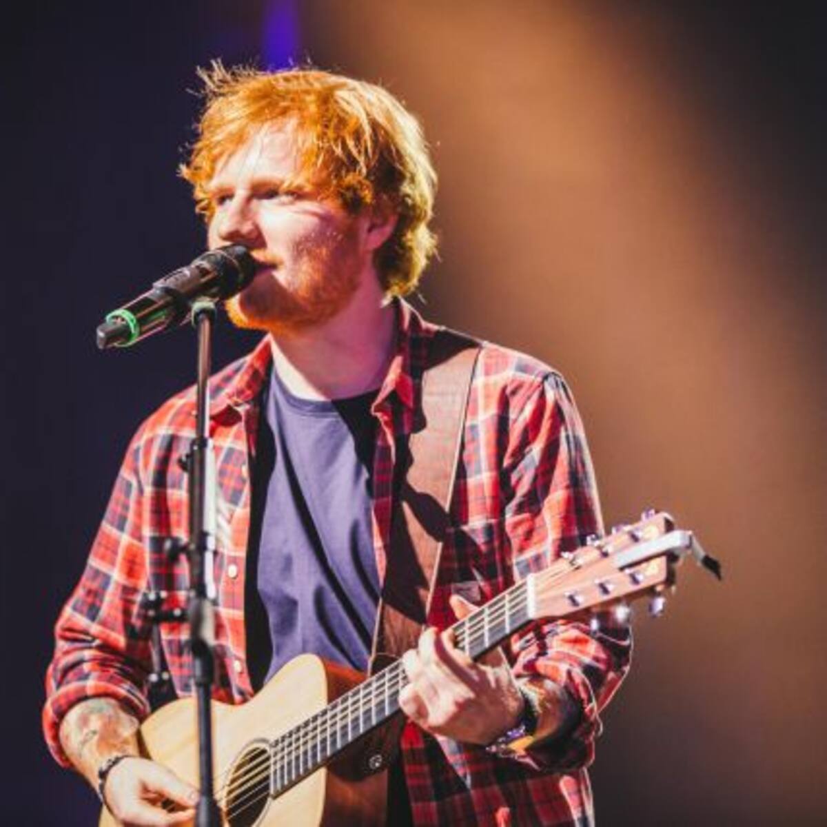 Ed Sheeran conquistó el escenario del iTunes Festival