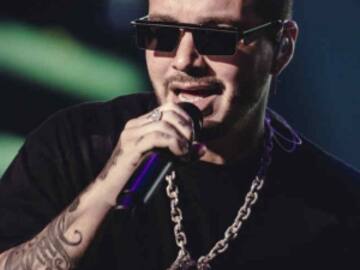 J BALVIN SE ESTRENA COMO DISEÑADOR