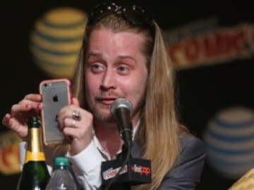 Macaulay Culkin tiene nueva novia