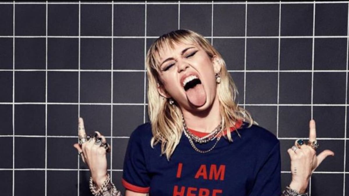 Miley Cyrus revela que usa juguetes sexuales para decorar su casa