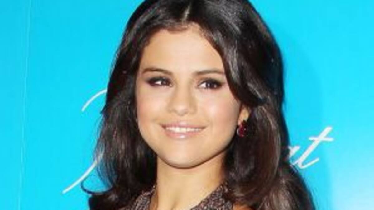 Selena Gómez sorprendió a los asistentes de un bar con su sensual baile