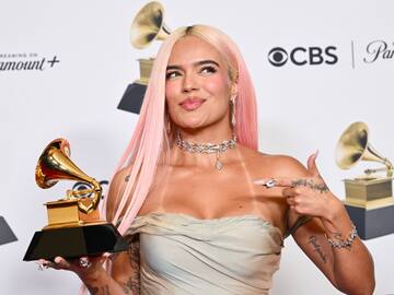 Karol G Recibe el Premio a la 'Mujer del Año' en los Women In Music Awards de Billboard