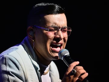 "Me daba vueltas el mundo": Yeison Jiménez reveló que casi no puede cantar por haber fumado