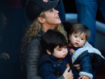 Shakira comparte foto de sus hijos con la camiseta de la selección Colombia