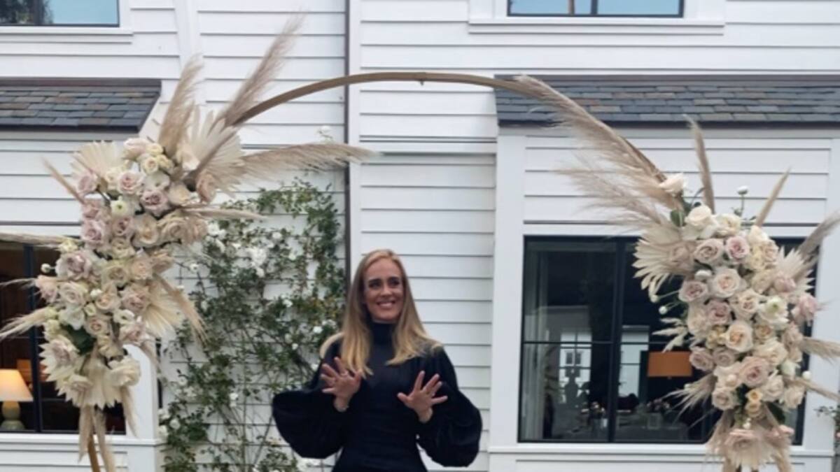 Adele reaparece en redes sociales con un gran cambio de apariencia