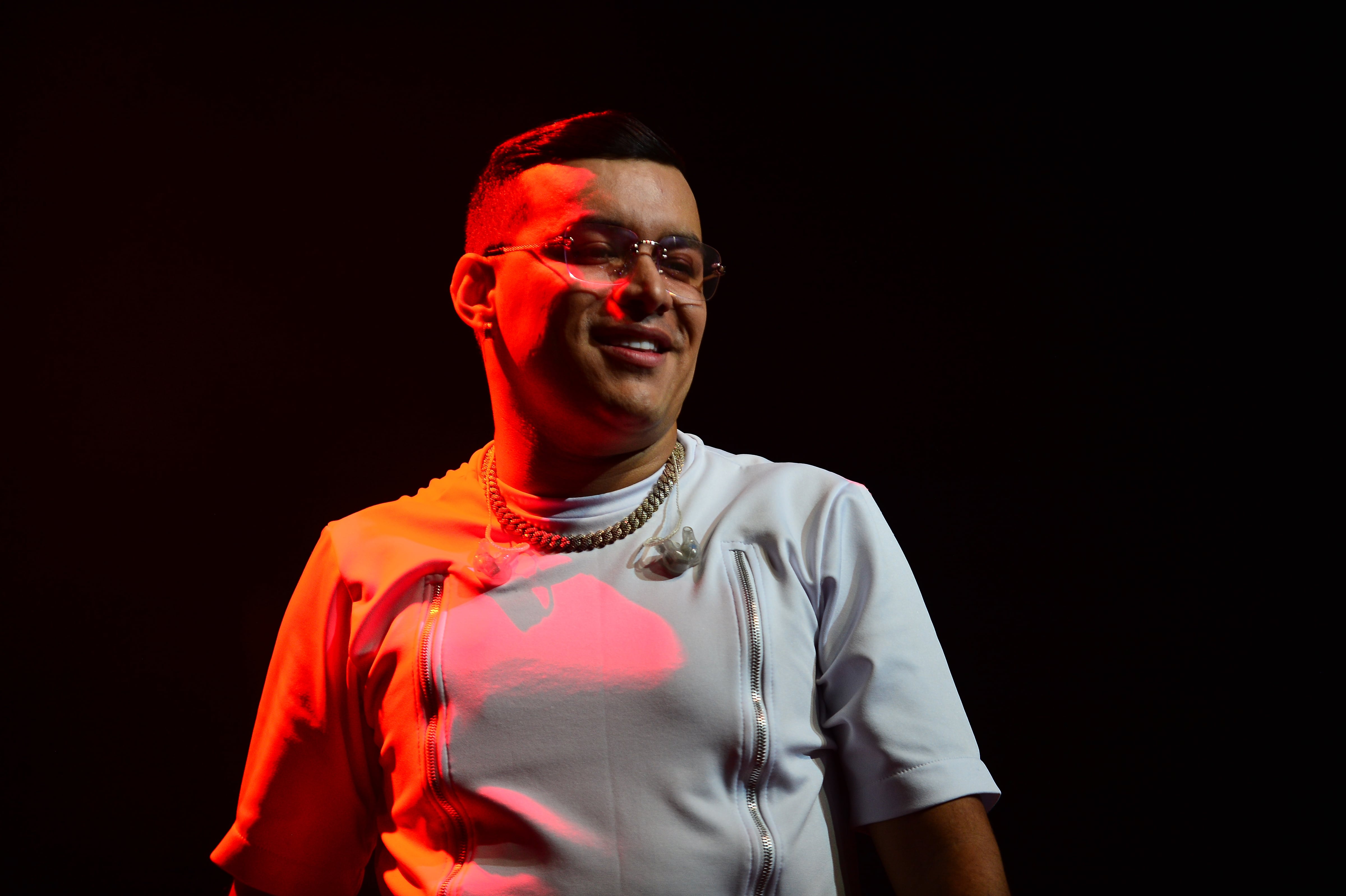 Yeison Jiménez se presenta en vivo en el James L. Knight Center como parte de su Invencible Tour.