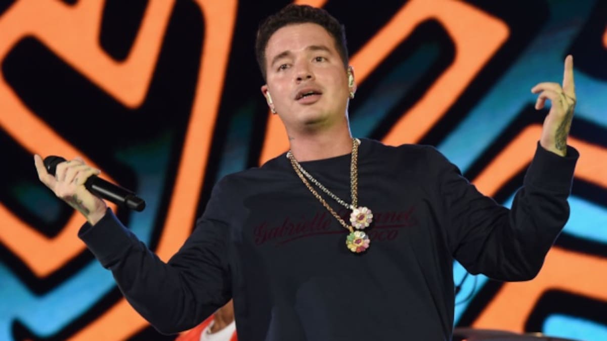 Así lucía J Balvin hace 15 años cantando en una barbería