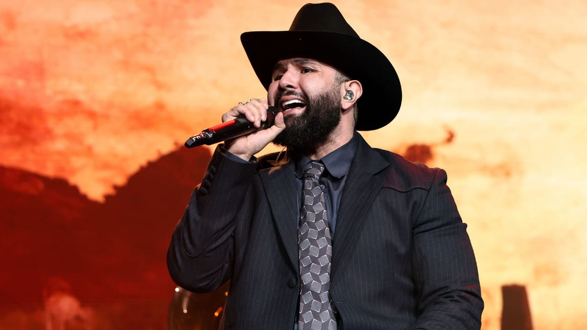 Carín León se reinventa con 'Muda', su nuevo álbum que sorprende con una propuesta musical diferente